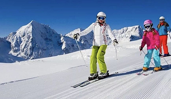 银山七彩谷滑雪场