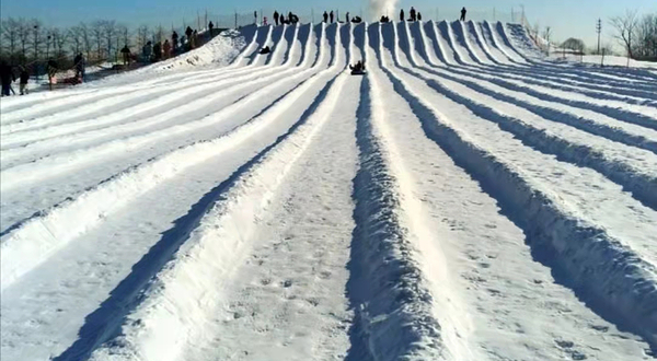启梦冰雪乐园(九华山庄院内)