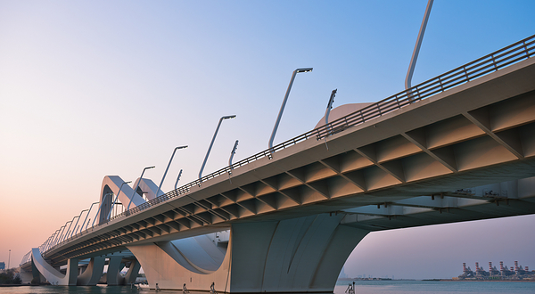 谢赫扎耶德大桥