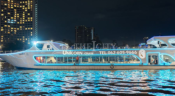 优尼克号夜游湄南河