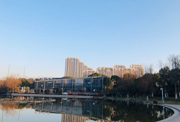 滨江公园第 1 张图片