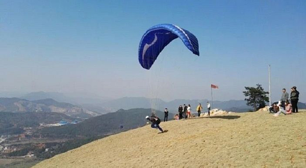 衡阳滑翔飞行体验基地
