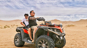 敦煌市莫高鸿杰沙漠露营游客服务中心