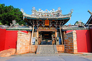 东山风动石景区