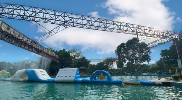 伯爵园(国际)旅游度假村