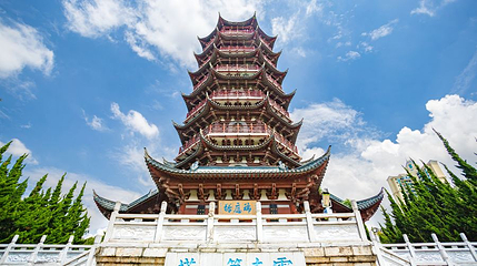 昙华寺第 1 张图片