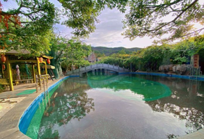 玉都岫岩汤沟温泉