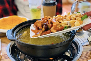 摩梭人家土鸡养生菌火锅第 2 张图片