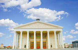 阿斯塔纳歌剧院