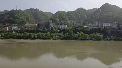 汉江三峡风景区-滨江公园第 1 张图片