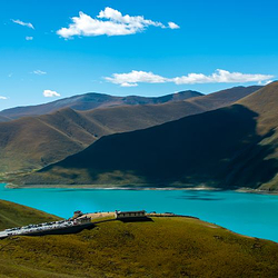 羊卓雍措雅布观景台