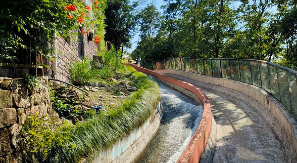 雁荡山泉水漂流