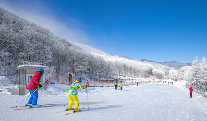 神农架中和国际滑雪场第 6 张图片
