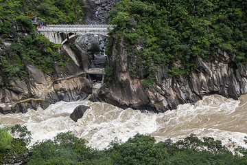 上虎跳峡第 8 张图片