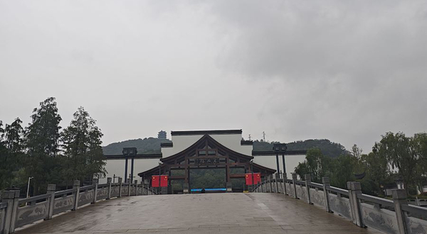 采石矶景区北广场