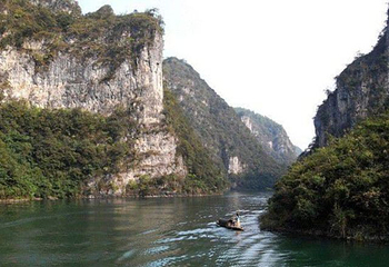 鲁布格深谷湖第 1 张图片