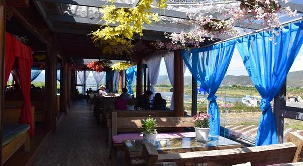 丽江美泉在水一方马场