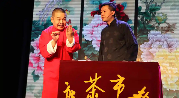 武汉《都市茶座》曲艺剧场演出