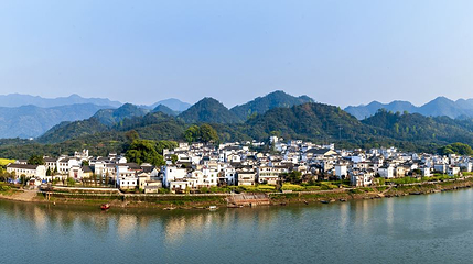 湖边古村落第 1 张图片