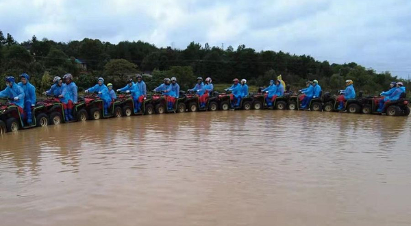 零距离越野·沙滩车·露营俱乐部