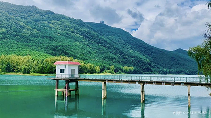 中国凉都·梅花山旅游景区-瑶池第 1 张图片