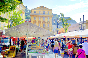 萨雷雅广场集市