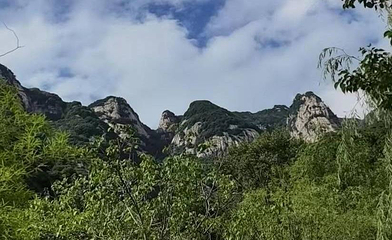 玉山蓝河风景区第 1 张图片