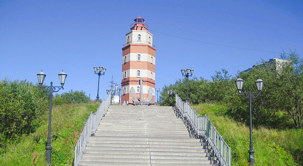 库尔斯克号核潜艇纪念碑