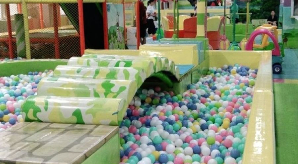 欢乐雀儿室内动物园