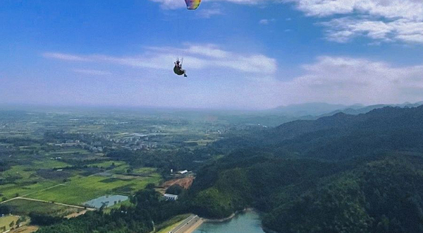 春天里航空运动飞行营地
