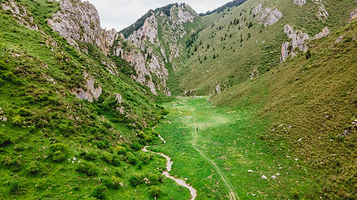阿坝州纳摩大峡谷