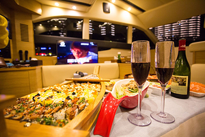 九游游艇帆船出海体验中心