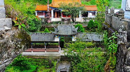 石洞寺第 1 张图片