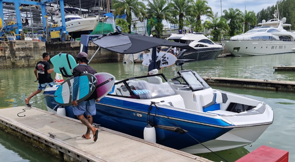 Wakesurf Bros - Wakesurf Phuket 普吉浪花兄弟尾波冲浪学校