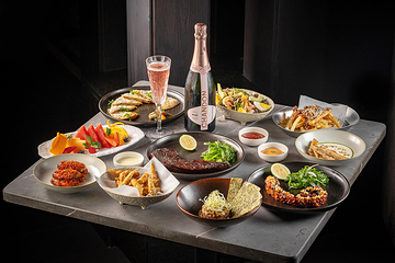 深圳康莱德酒店·徊Collective Bar&Grill第 2 张图片