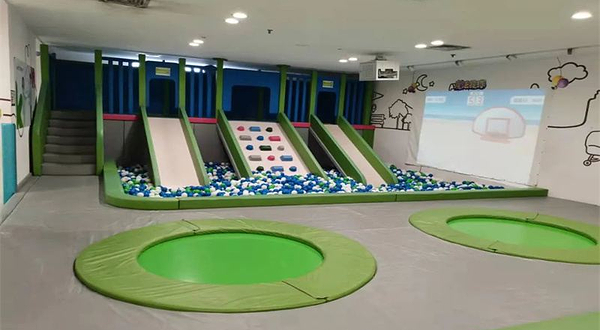 孩子王(桂林国贸益华城店)