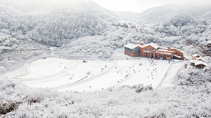 金佛山北坡滑雪场第 2 张图片