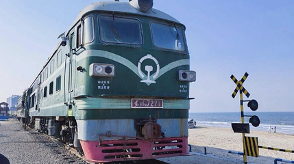 Lost Train海边列车第 1 张图片