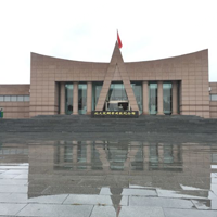 王震将军率师开发北大荒纪念碑