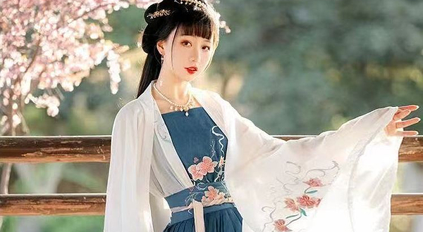 盛京故事汉服清宫服体验馆