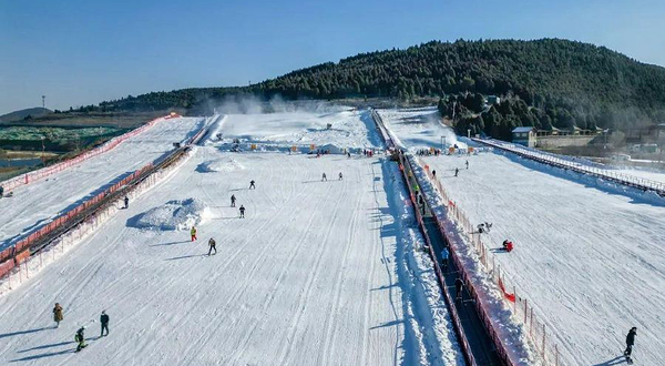 青龙峪高山滑雪场