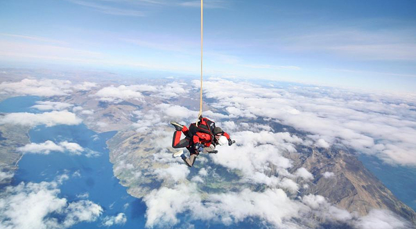 喜达峰跳伞飞行俱乐部