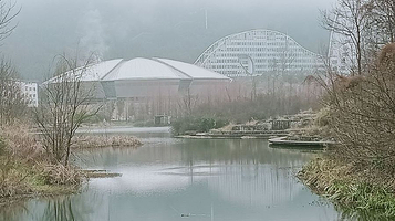 六盘水师范学院-人工湖