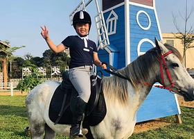 中体骑士马术学府