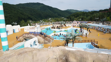 凤凰公园蓝色峡谷(水上乐园)