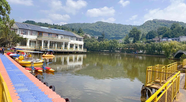 二龙湖民俗生态旅游度假区