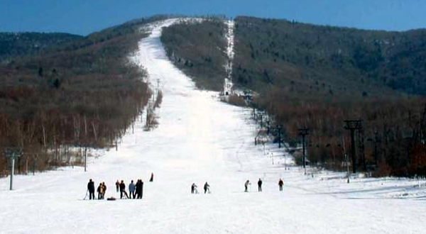 香格里拉七星雪滑雪场