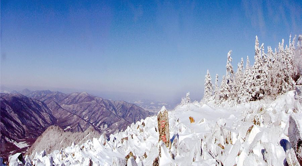 亚布力新体委滑雪场