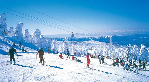 西柏坡温泉滑雪场