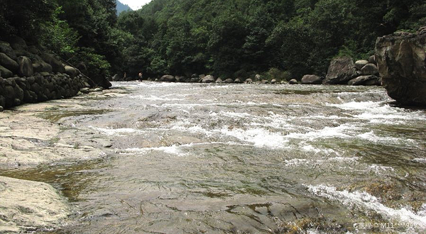 武夷山泰平洋水上广场